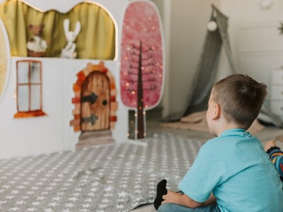 Historias de primavera/Spring Stories: A Bilingual Children's Play